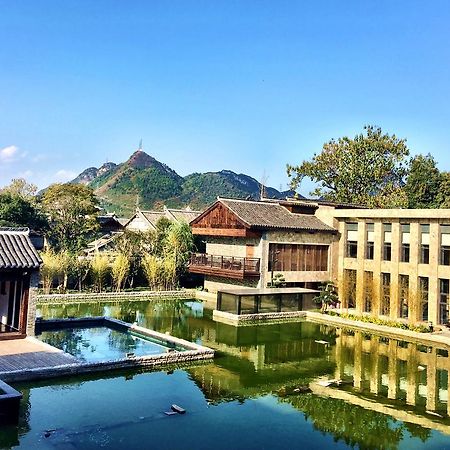 Ven.Courtyard Hotel Гуейян Екстериор снимка