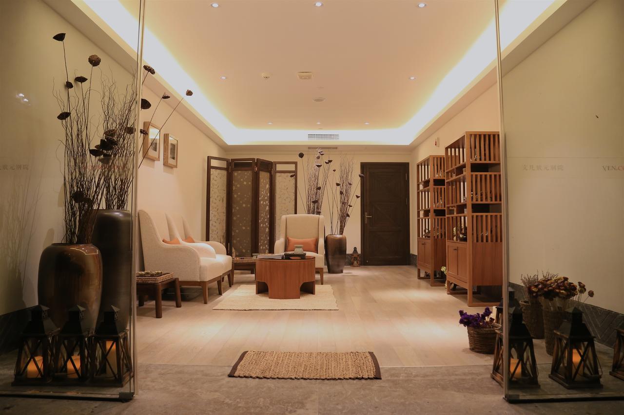 Ven.Courtyard Hotel Гуейян Екстериор снимка