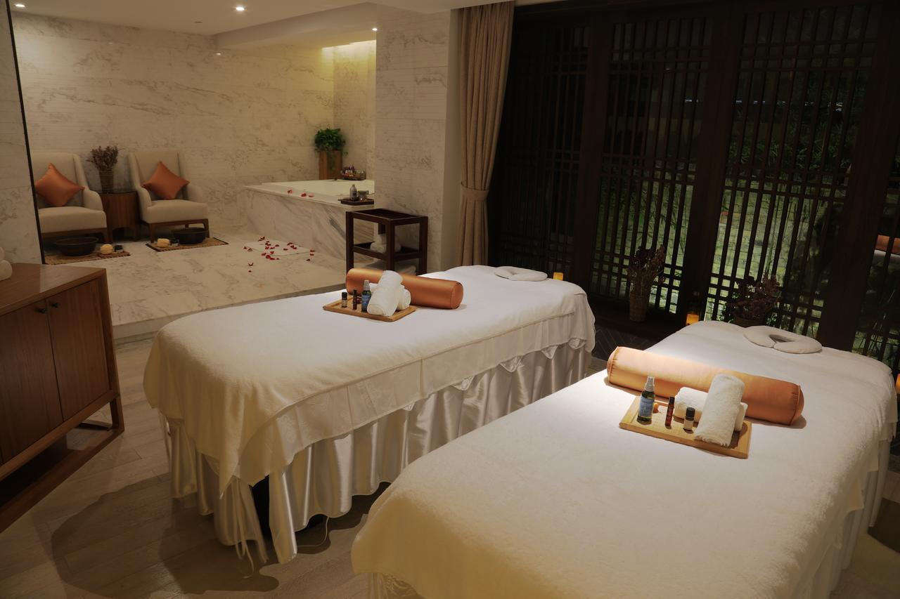 Ven.Courtyard Hotel Гуейян Екстериор снимка