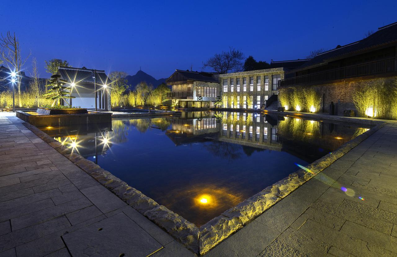 Ven.Courtyard Hotel Гуейян Екстериор снимка