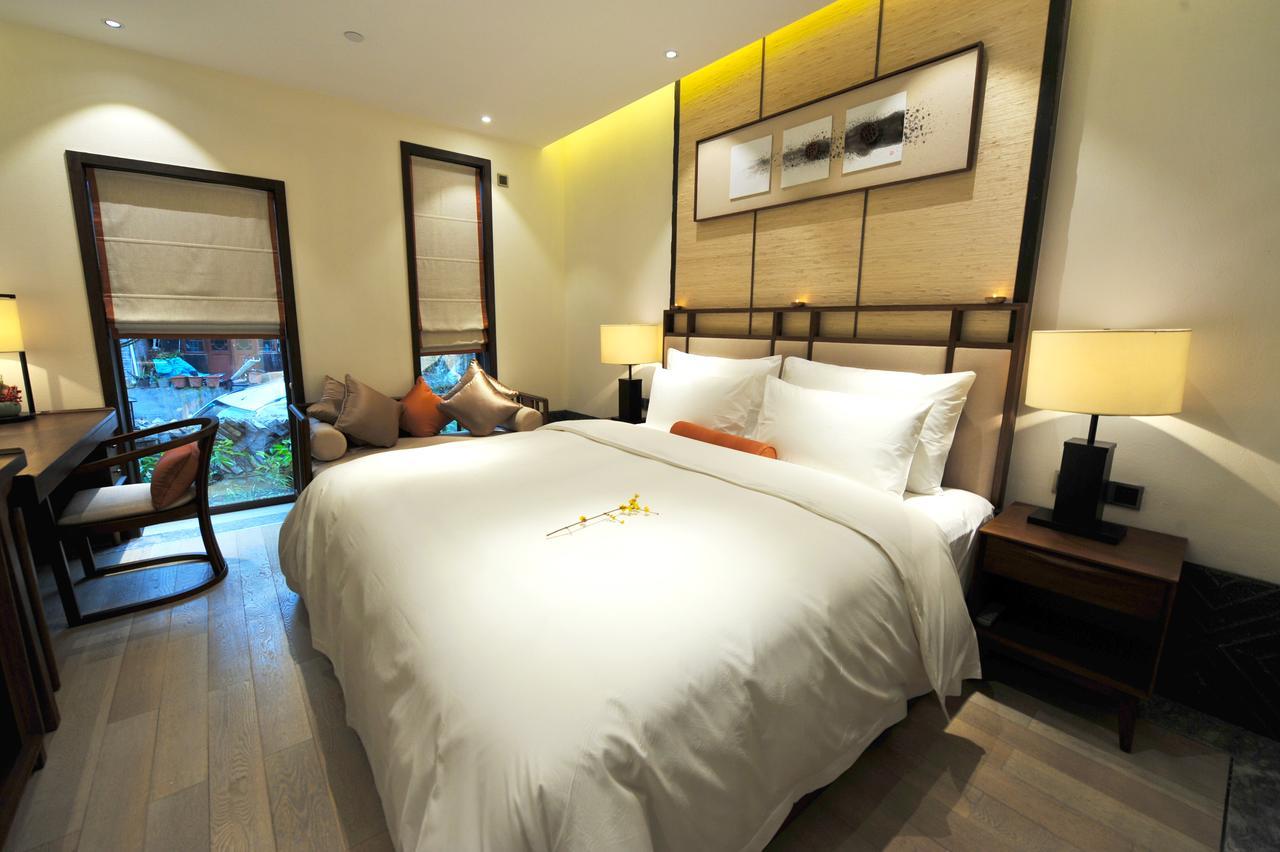 Ven.Courtyard Hotel Гуейян Екстериор снимка
